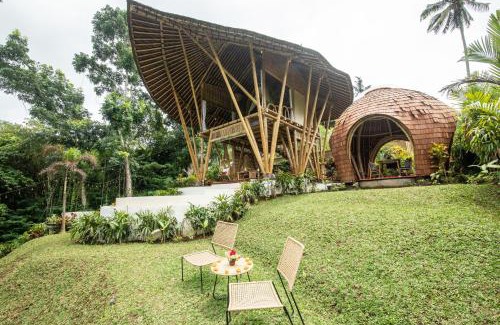 Selat Villa | Magical Bamboo House with Breathtaking view