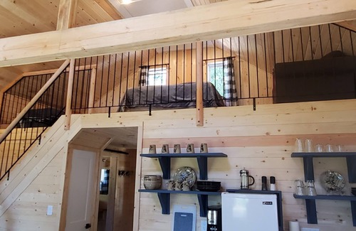 Bridge Lake Cabina | Magical Off grid Lakefront Cabin