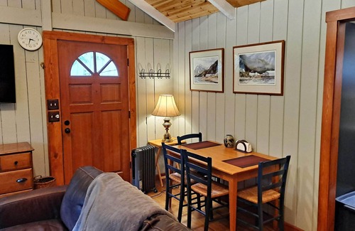 Gold Bar Cabina | Magical Retreat on the Skykomish River