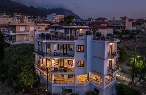 Kiparissia Apartamento | Magical Seaside Town Boutique Apts 2