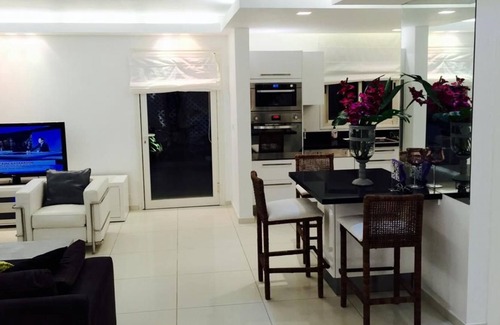 Herzliya Pituach Apartamento | Ramat yam-Apartamento-Apartamento-Baño con ducha-Terraza