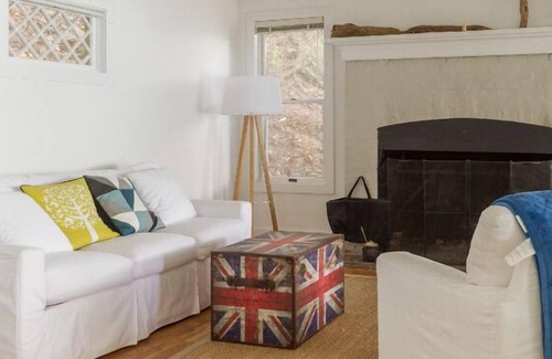 Ithaca Casa | Magical Victorian lake cottage 3 BR/2BR