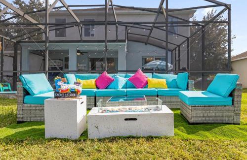 Trafalgar Village Casa | MagicalEverAfter Sleep17 HTD Pool Game Rm LakeView