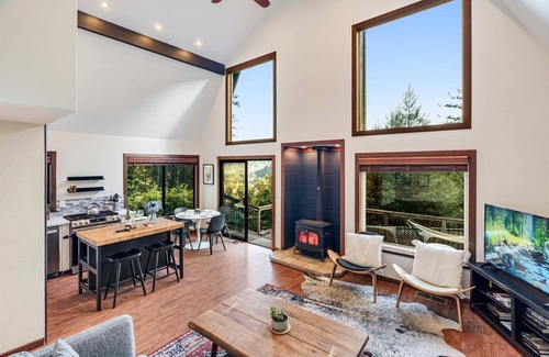 Cazadero Casa | MagicMountain:Magical Vacation Home! Top of Redwoods-Epic Views!WIFI/Pup/HtTb