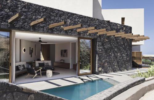 Kamari Complejo | Magma Resort Santorini, In The Unbound Collection By Hyatt