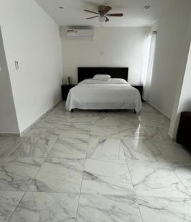 S. M. 57 Casa | Magnífica casa con alberca privada a 10 min del mar