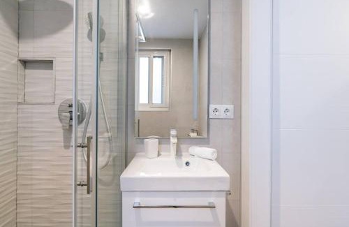 Los Remedios Apartamento | Magnífico Ático en frente de la Feria