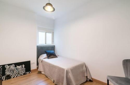 Los Remedios Apartamento | Magnífico Ático en frente de la Feria