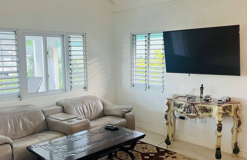 St. Ann's Bay Casa | Magnesium Seaview