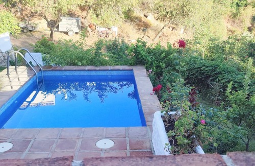 Gaucín Cabaña | Magnifica casa en el centro del pueblo con piscina y barbacoa