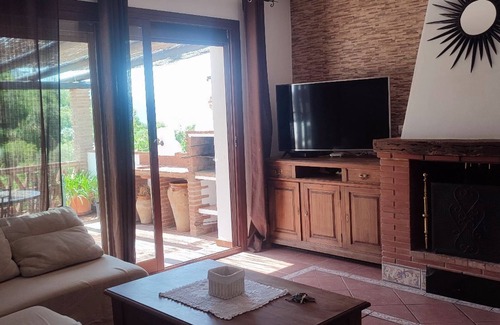 Gaucín Cabaña | Magnifica casa en el centro del pueblo con piscina y barbacoa