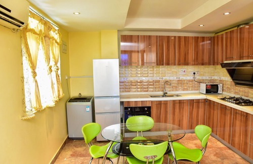Muyenga Apartamento | Magnificent 1 and 2 bedroom serviced Apartments in Kabalagala (SB 25)
