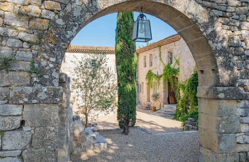 Rognes Casa | Magnificent 12th century priory in Provence - 9 rooms
