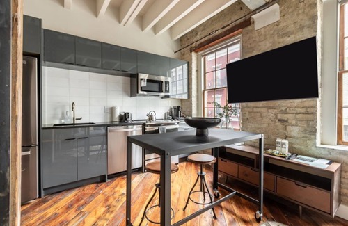 Central Business District Hotel | Magnificent 1BR Condo in the Heart of New Orleans