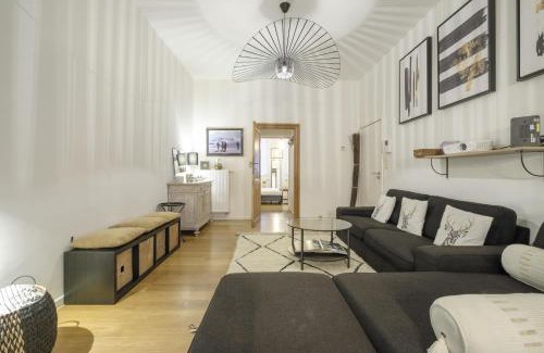 Matonge Apartamento | Magnificent 2 bedroom duplex + terrace Ixelles