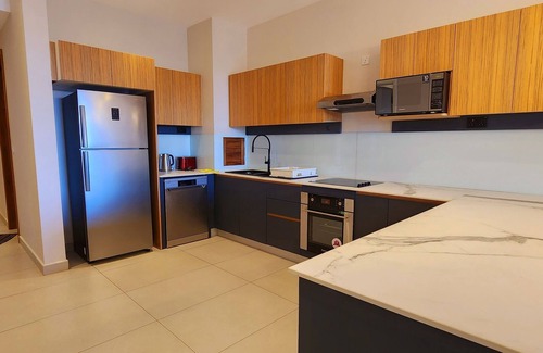 Roches Noires Apartamento | Magnificent 3-bedroom flat right on the water.