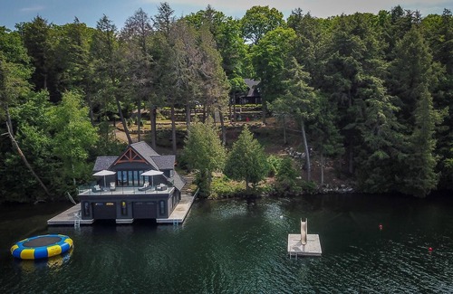Seguin Cabaña | Magnificent 6bdrm 8bath luxury on Lake Joe! Hot Tub! Gym! Boathouse!