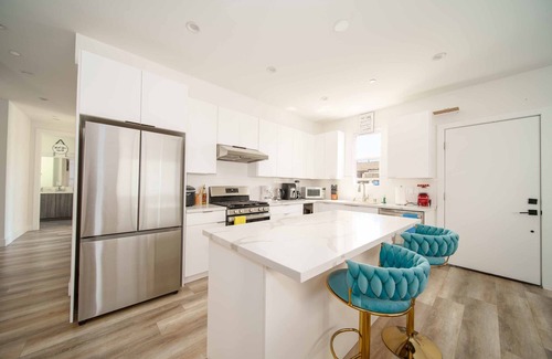 Westminster Casa | Magnificent 6BR near Disney w/Parking & Play area
