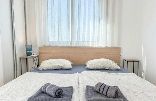 Shkembi i Kavajes Apartamento | Magnificent 733