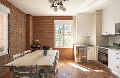 Moclin Cabaña | Magnífica villa andaluza con piscina, chimenea y jardín
