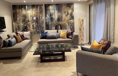 Plage des Nations Apartamento | Magnificent Apartment in a Secure Residence