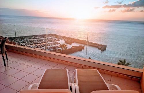 Los Gigantes Apartamento | Magnificent Apt. with Sea View, Cliff & Marina