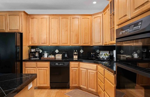 Bull Mountain Casa | Great Deals on Summer Stays!