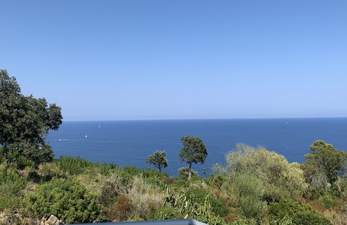 Tarcu Casa | Magnificent contemporary house with 180° sea and mountain views, not overlooked