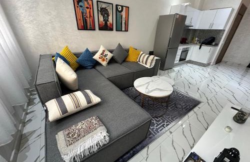 Belvedere Apartamento | Magnificent Cozy New Luxury Condo in Prime Casablanca Location