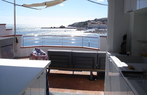 Banyuls-sur-Mer Condominio | Precioso dúplex con terraza, impresionantes vistas al mar y montaña.