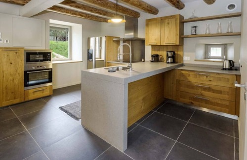 Le Bacon Casa | Magnificent Gîte between AUBRAC and MARGERIDE