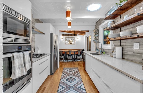 Marylhurst Casa | Magnificent Lake Oswego Escape, Backyard Oasis w/ Hot Tub, Putting Green, Huge Deck, and Game Room