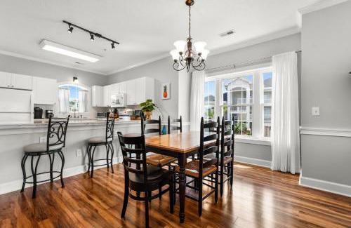Central Myrtle Beach Apartamento | Magnificent Magnolias by myBeach Vacation Rentals