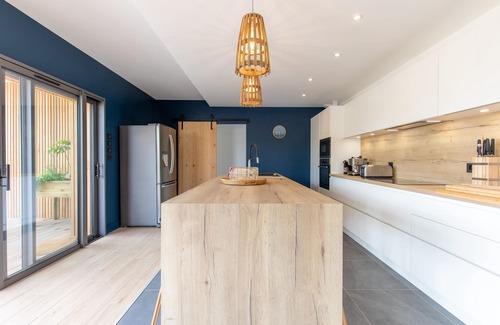 Hourtin-Plage Casa | Magnificent new 9-person villa 150 m from the ocean