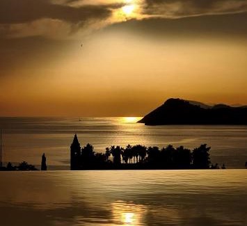 Lopud Island Villa | Magnificent new Villa Tofta on Lopud, Croatia. Sea views from the infinity pool