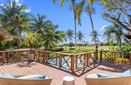 Las Lomas Villa | Magnificent & Spacious 6-Bedroom Villa w/ Pool, Jacuzzi, ...