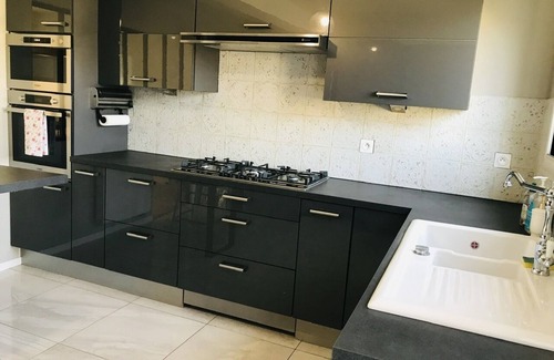 Liffre Casa | Magnificent spacious house billiards table soccer jacuzzi