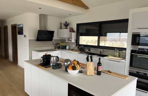 Saint-Eustache Apartamento | Magnificent Takapuna Loft with lake and mountain views