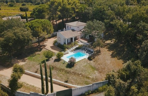 Pont-Saint-Esprit Villa | Encantadora casa sin vis-à-vis, parque de 3800 m2 - ideal para 1-2 familia (s)