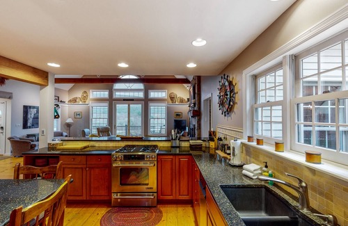 Sunderland Casa | Magnificent Vermont home w/free WiFi, full kitchen, firepit, patio, & deck
