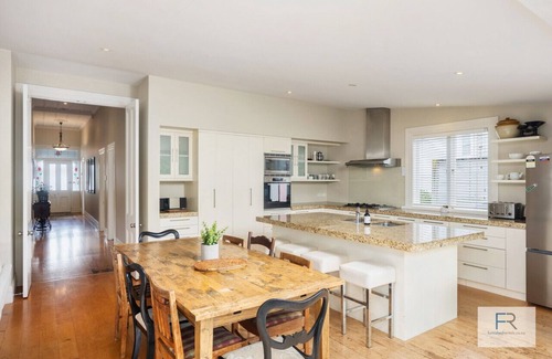 Epsom Casa | Magnificent Villa Getaway