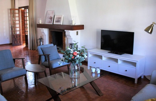 Miraflores del Palo Chalet De Esquí | Magnífico chalet en Málaga ciudad con capacidad para 9 personas
