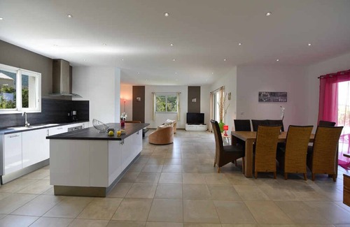 Braccolaccia Villa | Magnífica villa con piscina climatizada, a 900 metros de la playa de Farinole