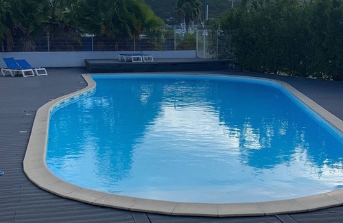 Marigot Apartamento | Magnificent waterfront studio