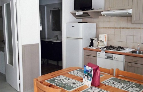 Greoux-les-Bains Casa | Magnifique Appartement T2: Rez de Jardin