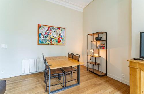 Hotel de Ville - Quinconces Apartamento | Magnifique et lumineux T3 de charme aux Quinconces idéal pour 4 personnes