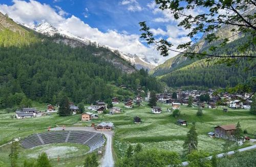 Hauderes Chalet De Esquí | Magnifique racard rénové isolé 10 minutes de marche