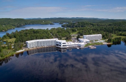 Esterel Casa | Magnifique Suite au Bord du lac à L'estérel, au Québec