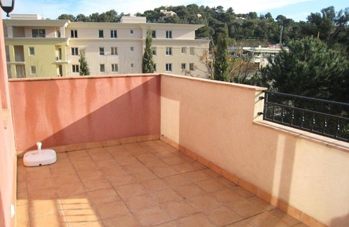 Cavalaire-sur-Mer Apartamento | Magnifique T3 Climatisé au Dernier Étage avec Bureau à Cavalaire - FR-1-100-212