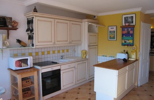 Cavalaire-sur-Mer Apartamento | Magnifique T3 Climatisé au Dernier Étage avec Bureau à Cavalaire - FR-1-100-212